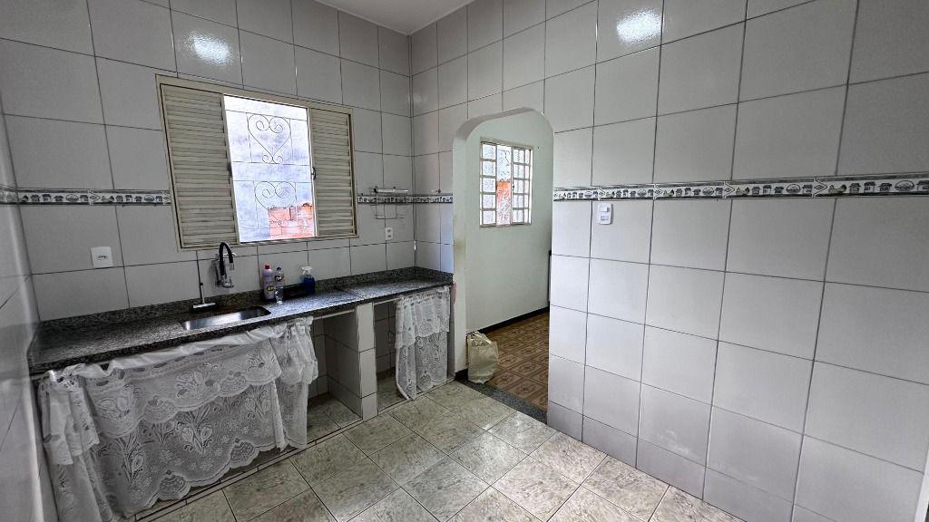 Casa, Itacolomi, 2 Quartos, 1 Vaga