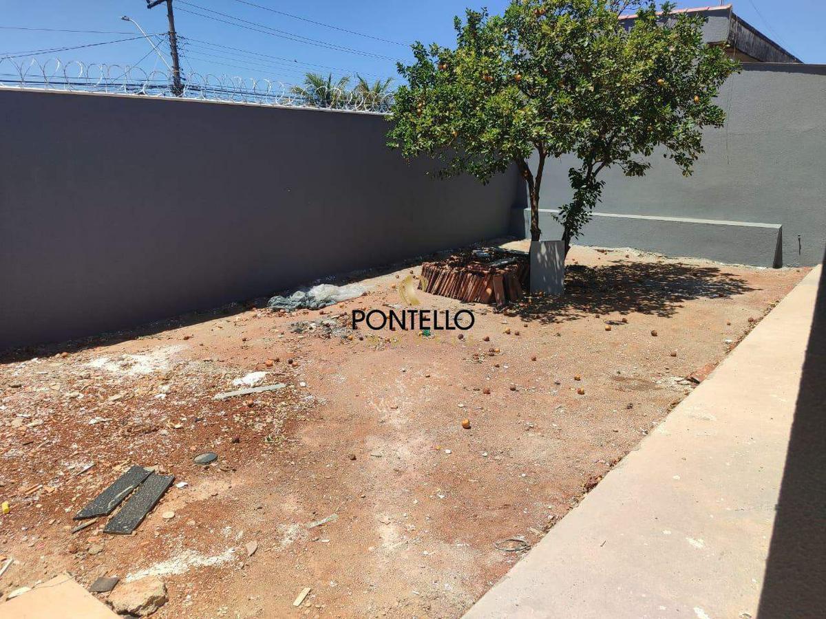 Casa, Nossa Senhora do Carmo, 3 Quartos, 2 Vagas, 1 Suíte