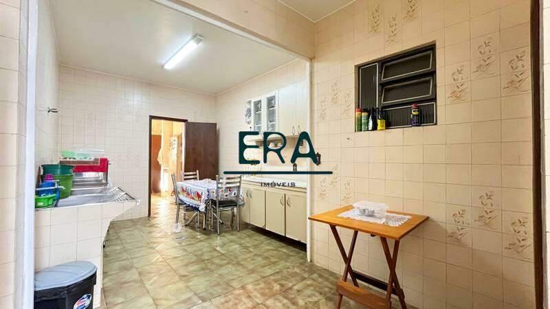 Casa, Luxemburgo, 5 Quartos, 4 Vagas, 2 Suítes
