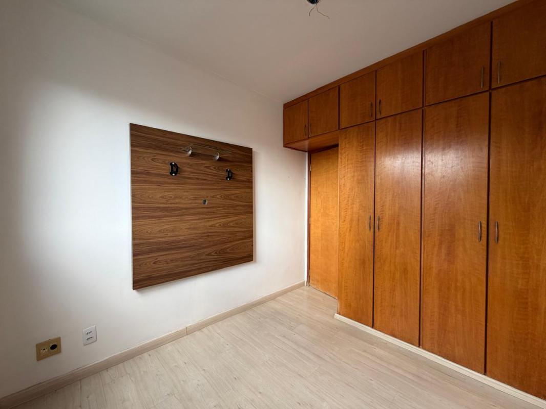 Apartamento, Sagrada Família, 2 Quartos, 1 Vaga