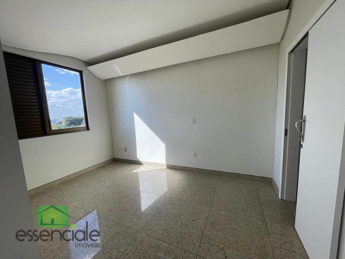 Apartamento, Barreiro, 3 Quartos, 2 Vagas, 1 Suíte