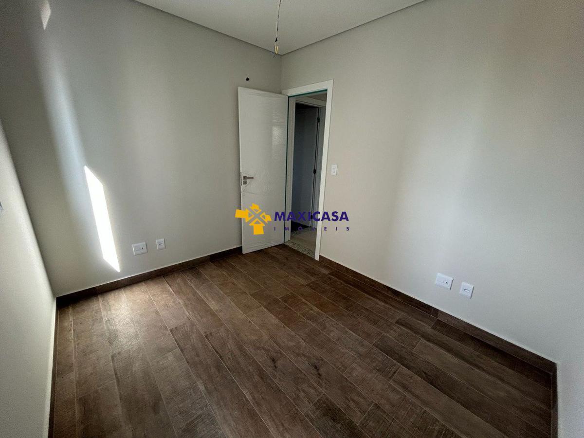 Apartamento, Jaraguá, 4 Quartos, 3 Vagas, 1 Suíte