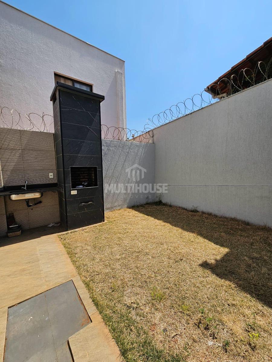 Casa, Santa Mônica, 3 Quartos, 2 Vagas, 1 Suíte