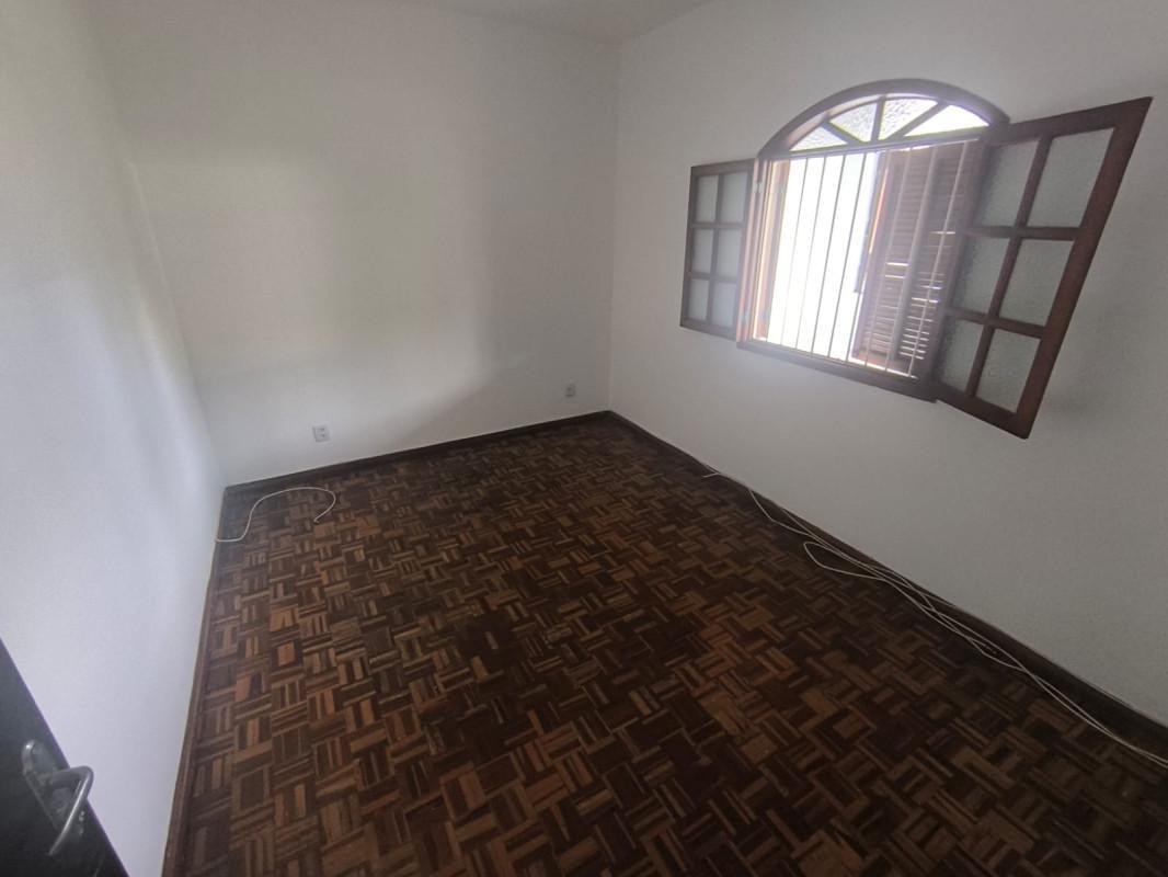 Casa, Santa Cruz, 5 Quartos, 1 Vaga, 1 Suíte