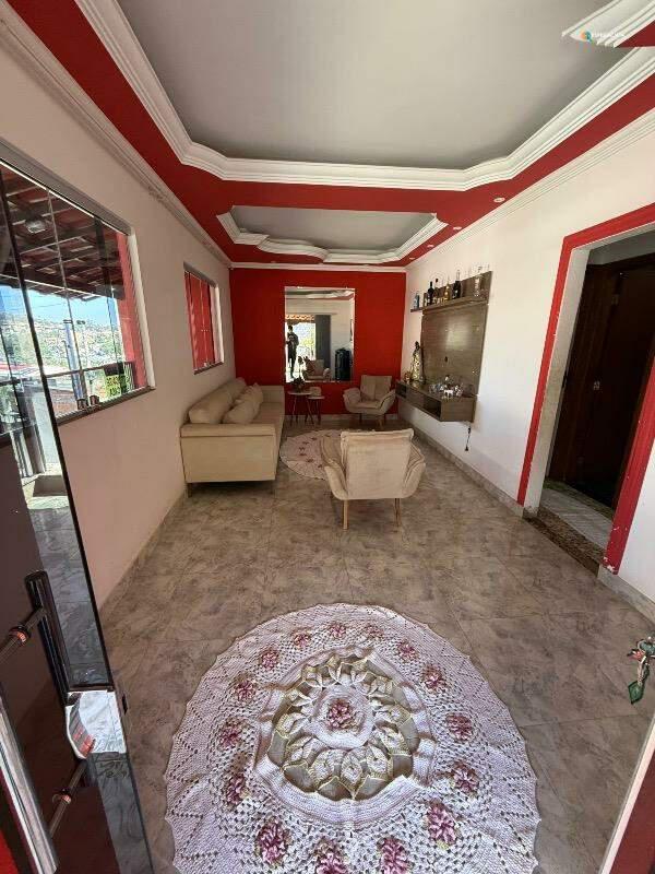 Casa, Monte Carlo, 5 Quartos, 2 Vagas, 1 Suíte