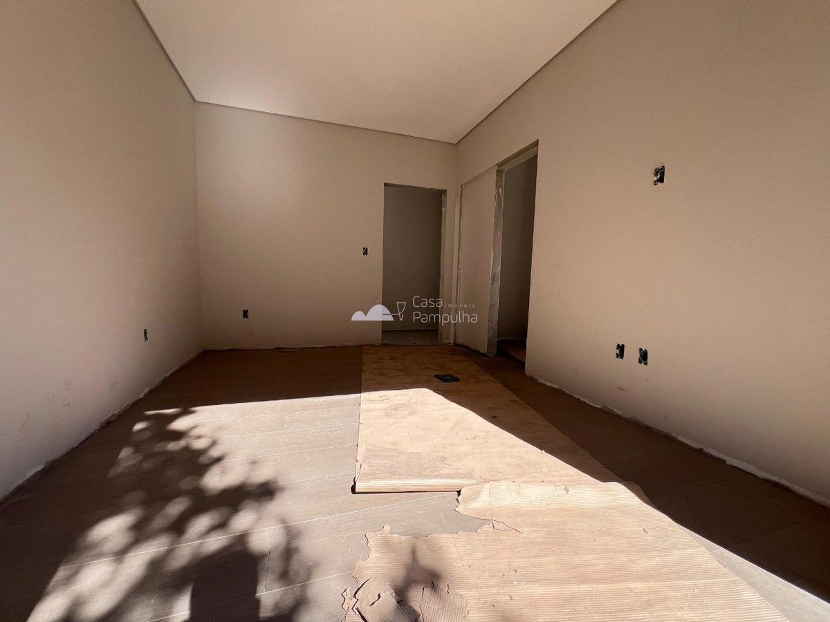 Casa, Trevo, 4 Quartos, 3 Vagas, 3 Suítes
