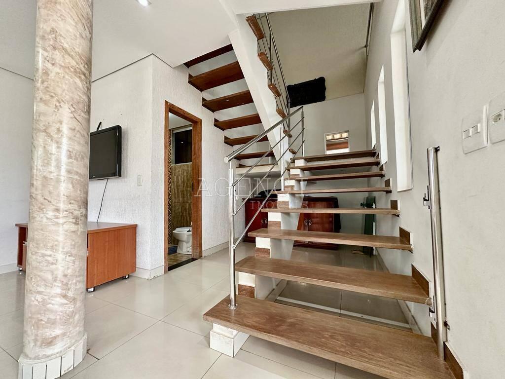 Casa, Cabral, 4 Quartos, 0 Vaga, 1 Suíte