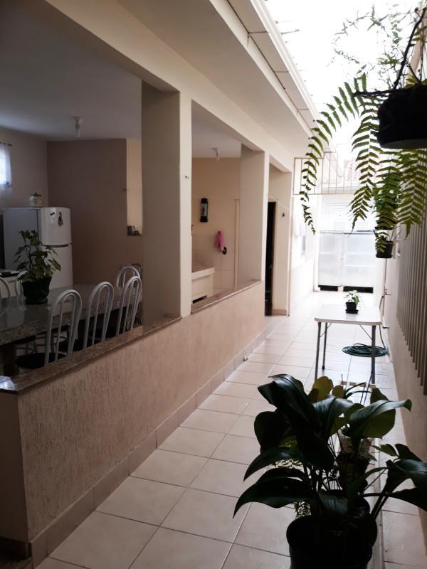 Apartamento, Floresta, 4 Quartos, 0 Vaga, 2 Suítes