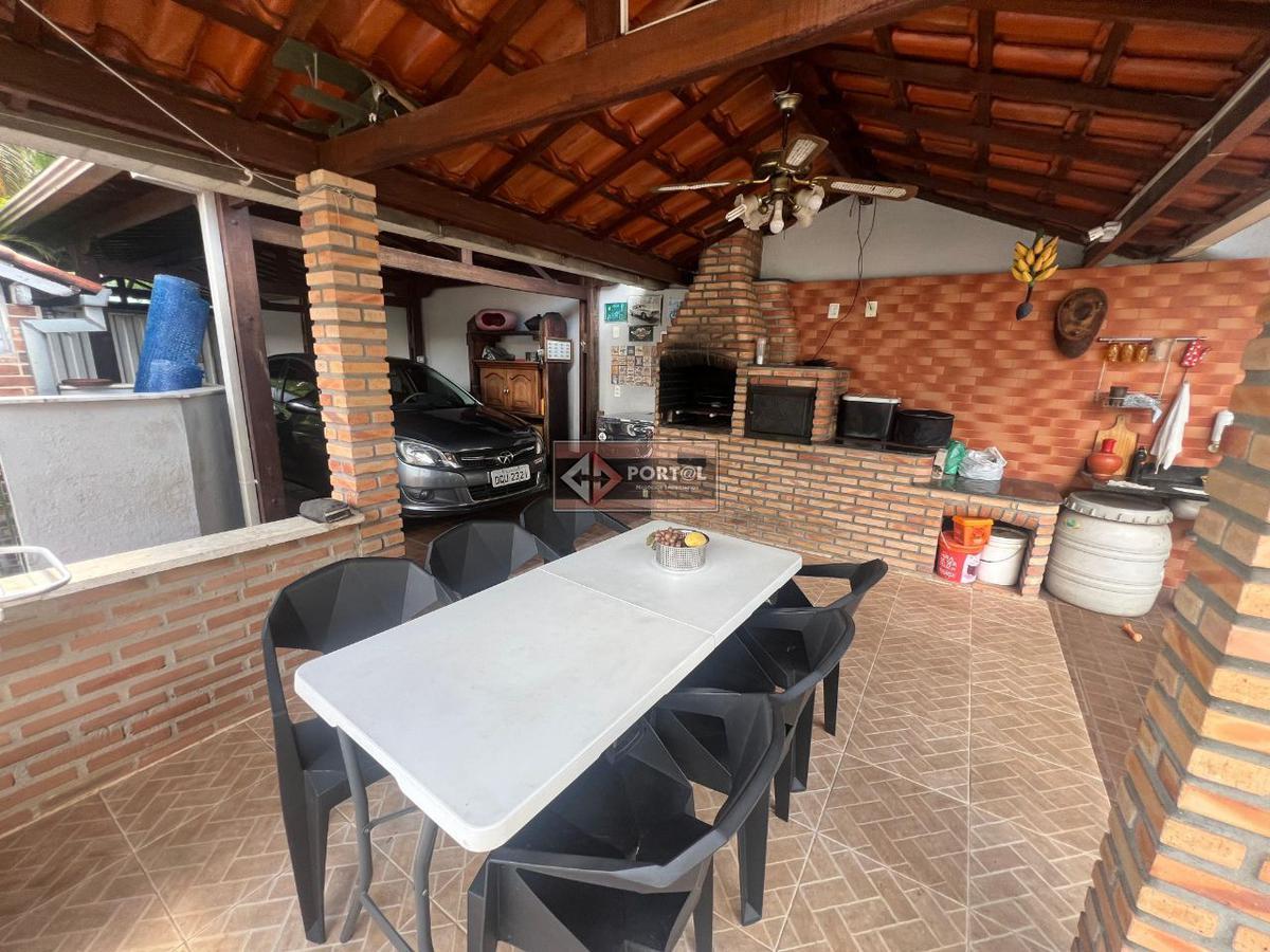 Casa, Planalto, 4 Quartos, 3 Vagas, 1 Suíte