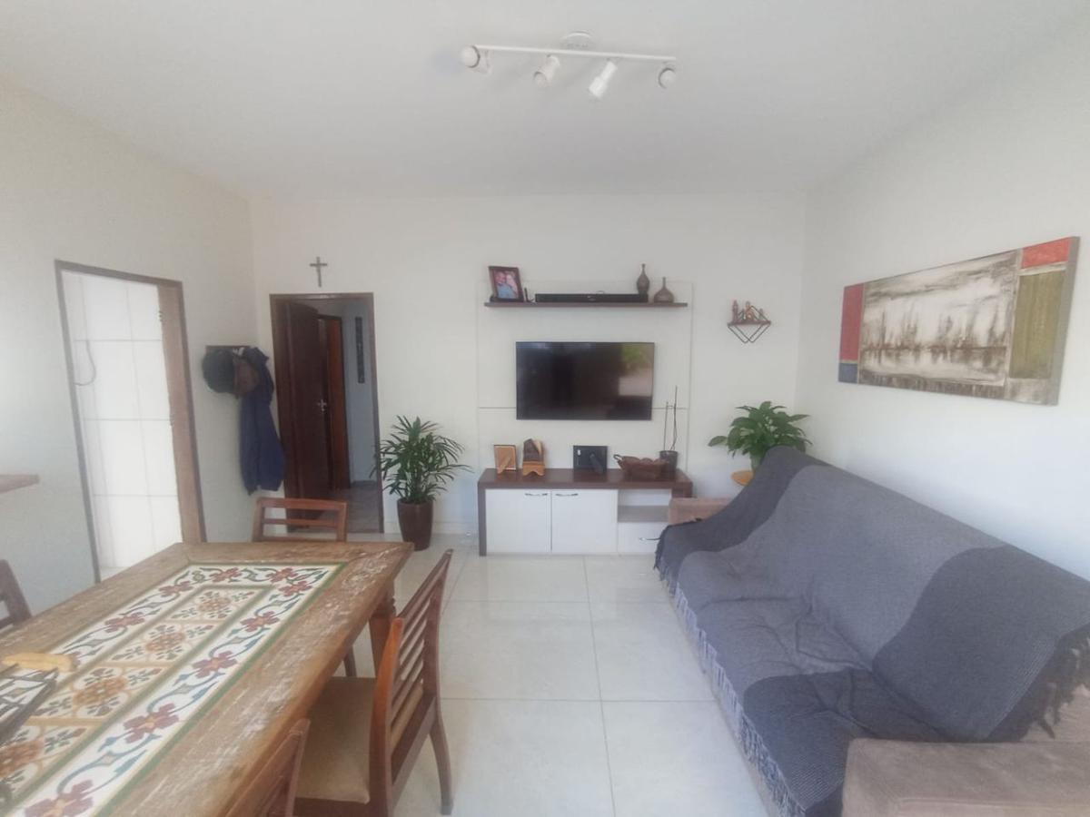 Casa, Santa Cruz, 3 Quartos, 8 Vagas, 1 Suíte