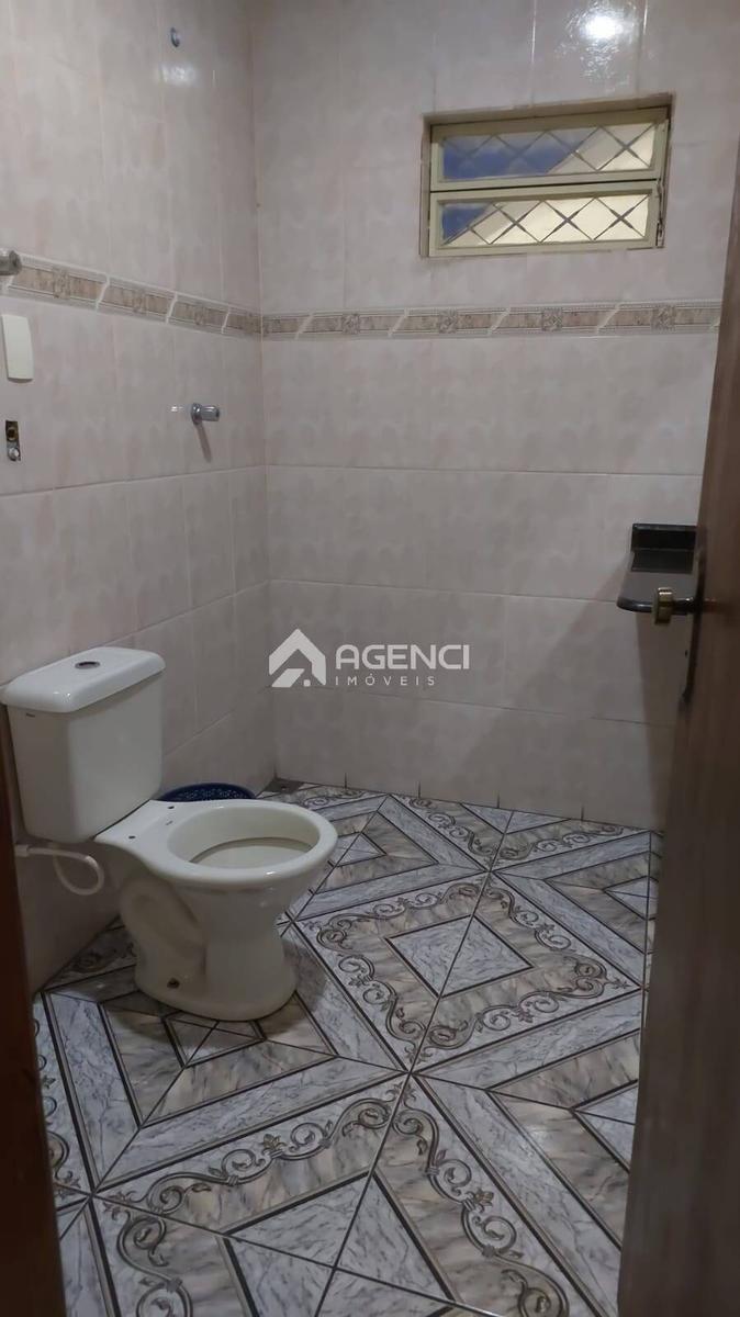 Casa, São Caetano, 4 Quartos, 0 Vaga, 0 Suíte