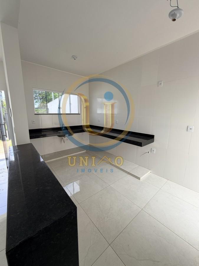 Casa, Centro, 3 Quartos, 2 Vagas, 1 Suíte