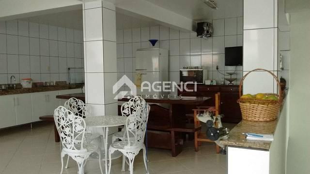 Casa, Camargos, 5 Quartos, 0 Vaga, 3 Suítes