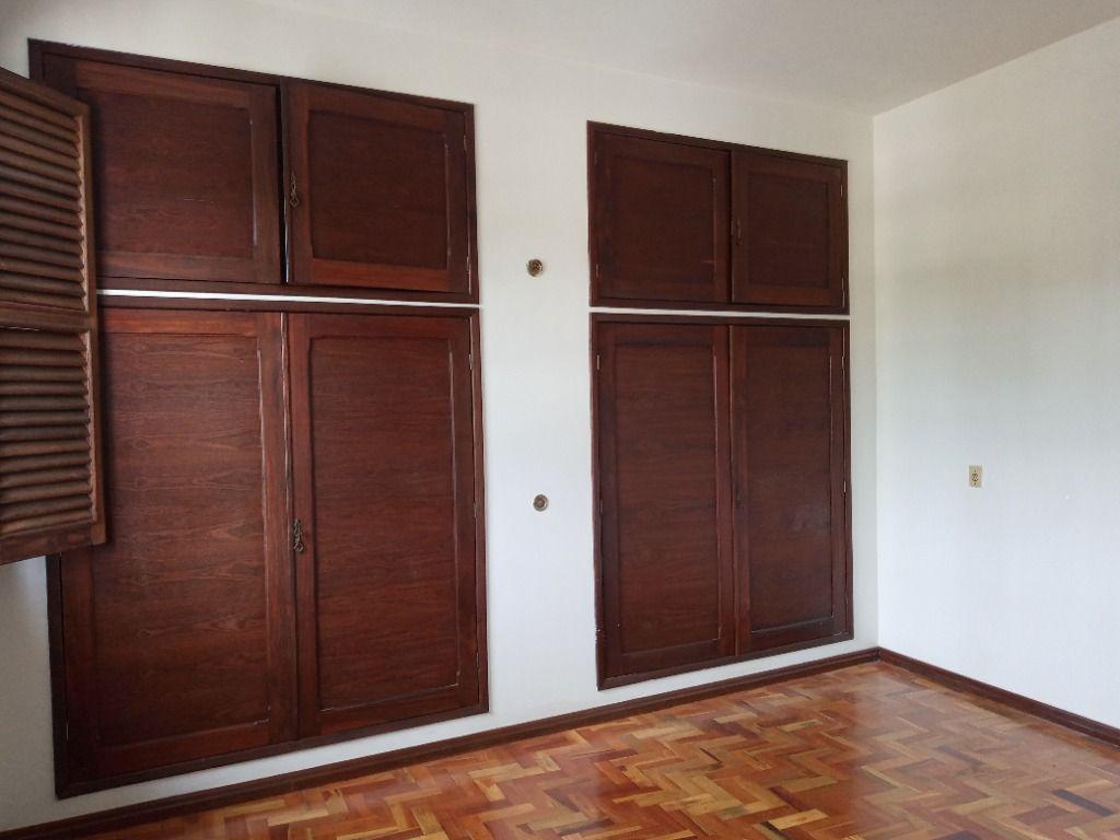 Casa, Centro, 3 Quartos, 2 Vagas