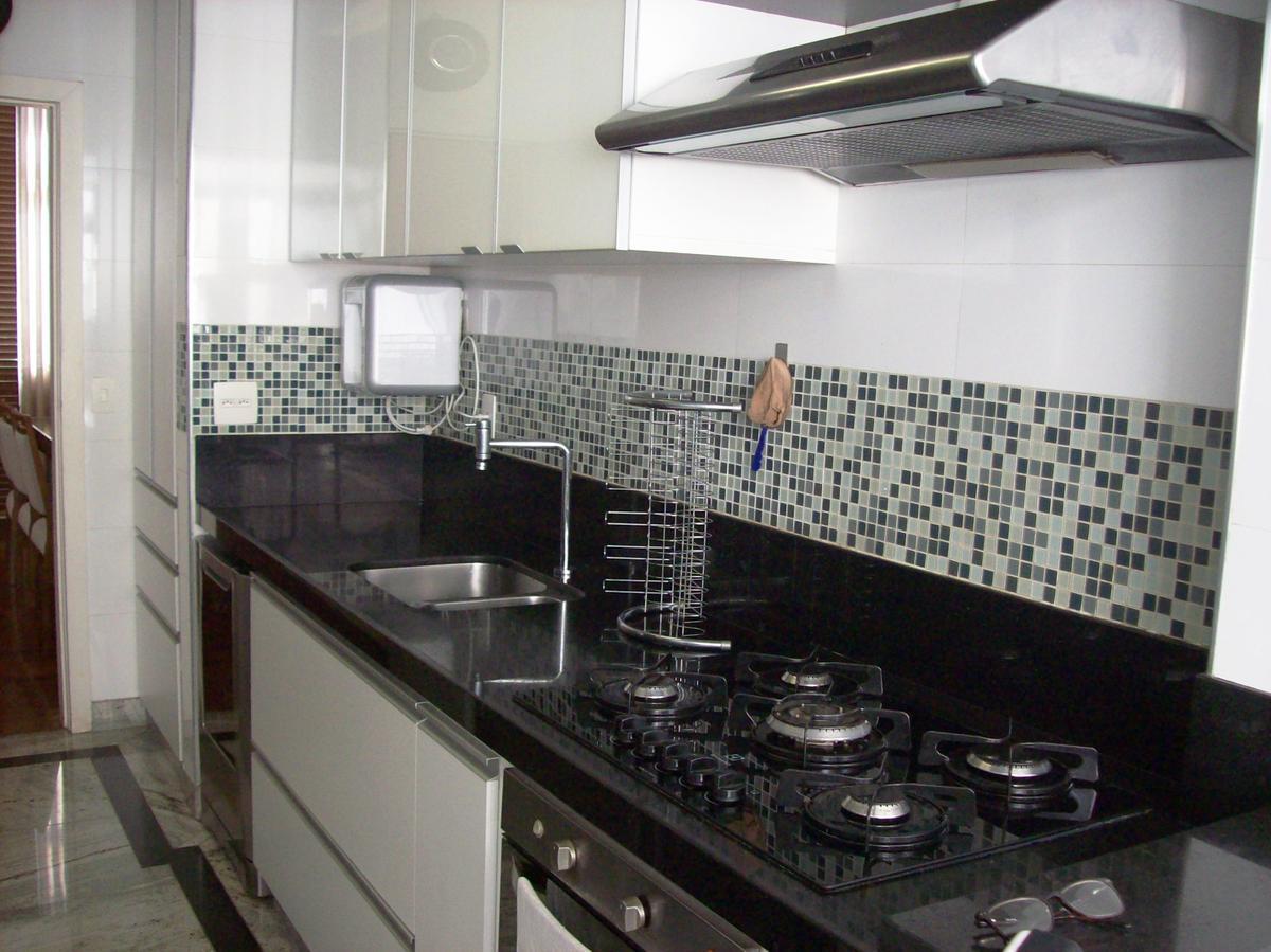 Apartamento, Funcionários, 4 Quartos, 3 Vagas, 1 Suíte