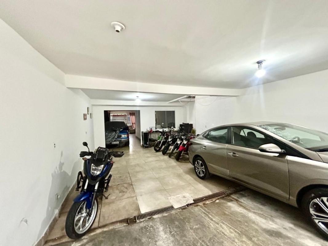 Casa, Serrano, 3 Quartos, 5 Vagas, 1 Suíte