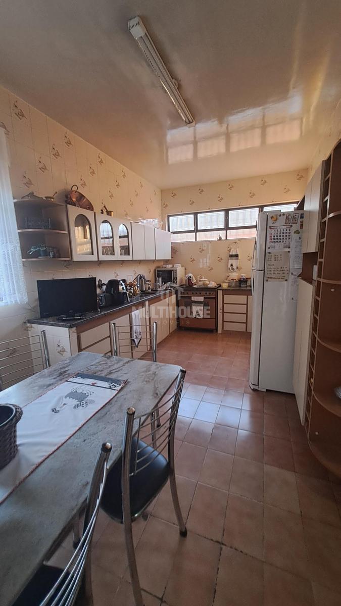 Casa, Vila Clóris, 3 Quartos, 4 Vagas, 1 Suíte