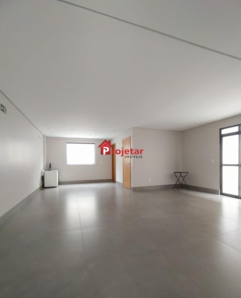 Apartamento, Sagrada Família, 3 Quartos, 2 Vagas, 1 Suíte