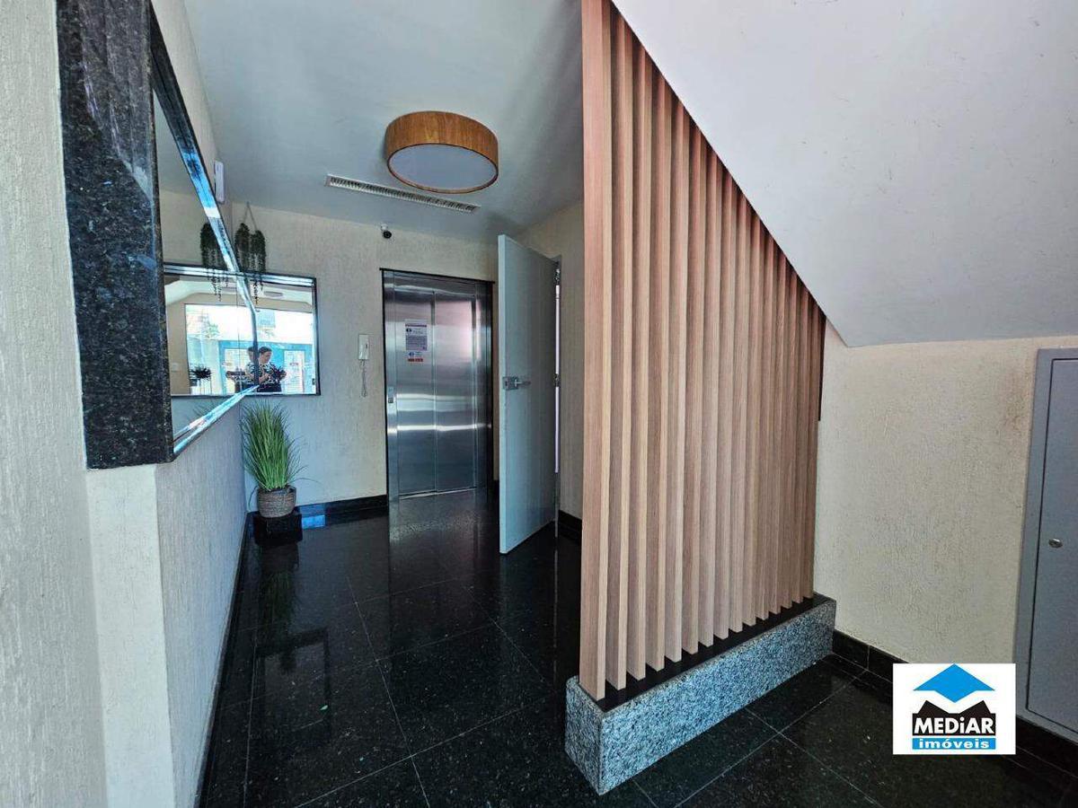 Apartamento, Sagrada Família, 3 Quartos, 2 Vagas, 1 Suíte