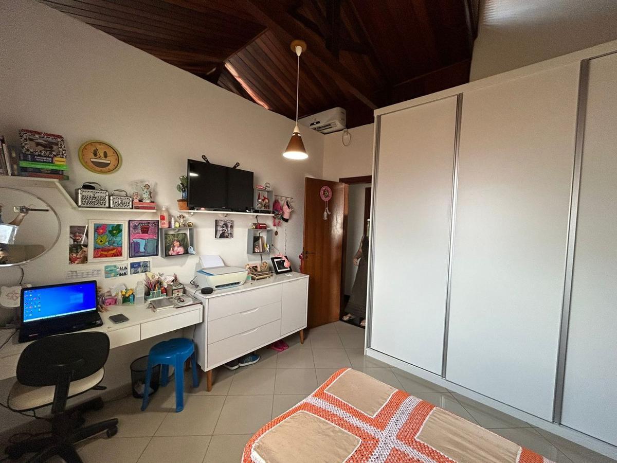 Casa, Pirajá, 4 Quartos, 4 Vagas, 2 Suítes