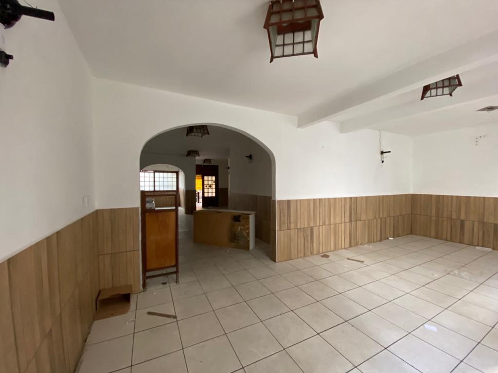Casa Comercial, Funcionários, 0 Quarto, 0 Vaga