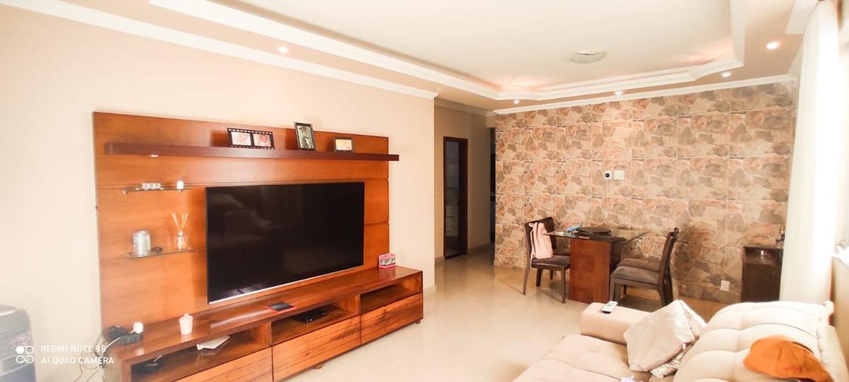Casa, Jardim Vitória, 3 Quartos, 3 Vagas, 1 Suíte