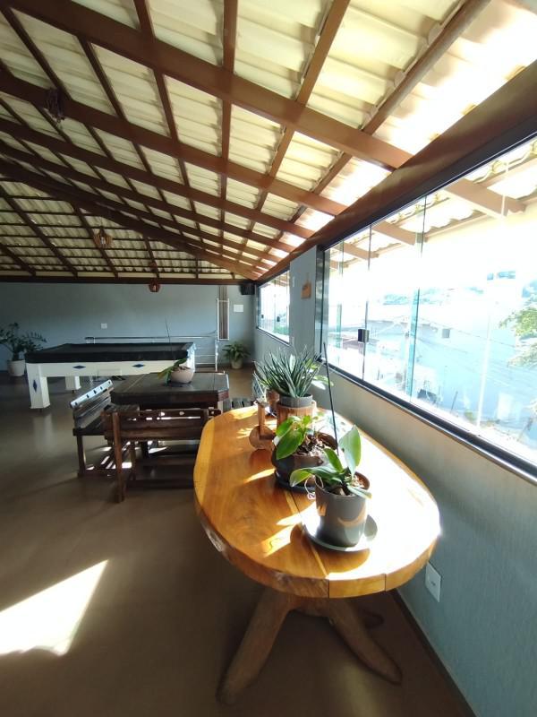 Casa, Palmeiras, 3 Quartos, 4 Vagas, 1 Suíte