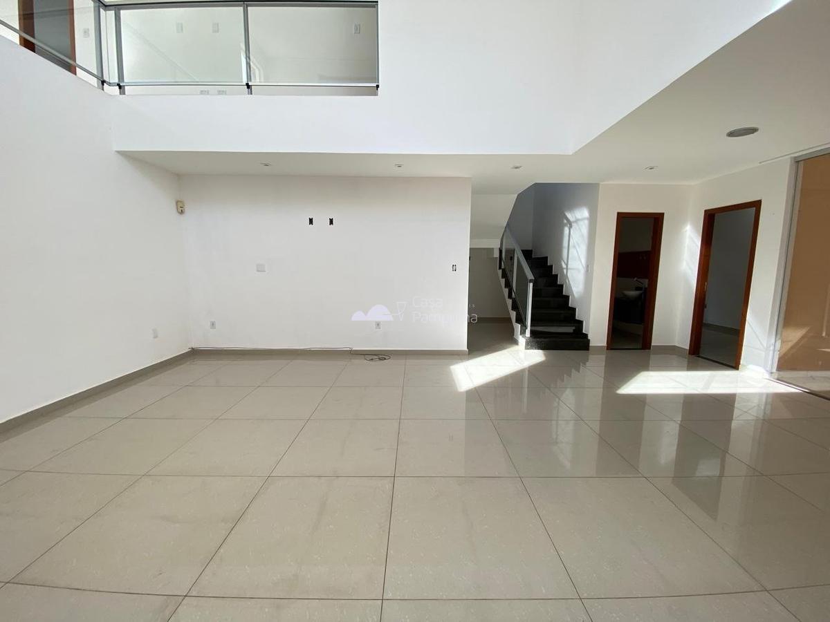 Casa, Trevo, 5 Quartos, 4 Vagas, 3 Suítes