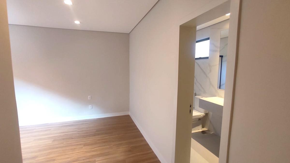 Casa, Santa Rosa, 3 Quartos, 2 Vagas, 1 Suíte