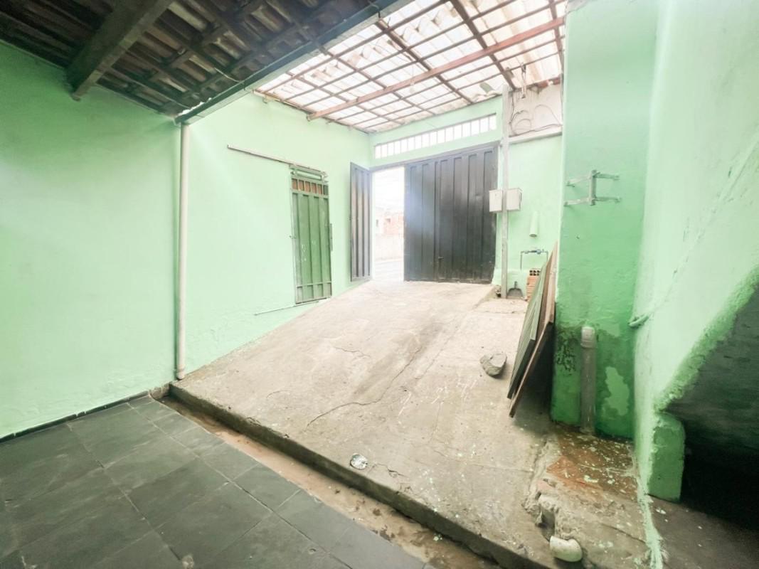 Casa, Confisco, 3 Quartos, 2 Vagas, 1 Suíte
