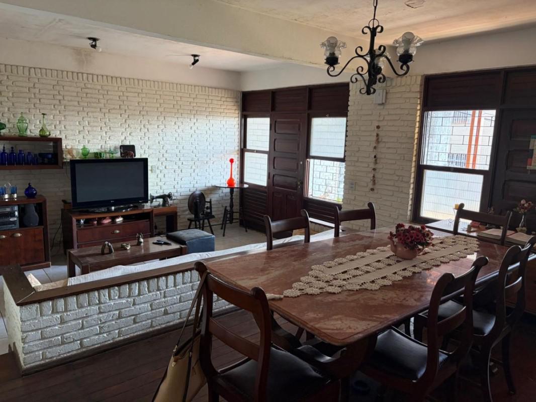 Casa, São Lucas, 3 Quartos, 2 Vagas, 1 Suíte