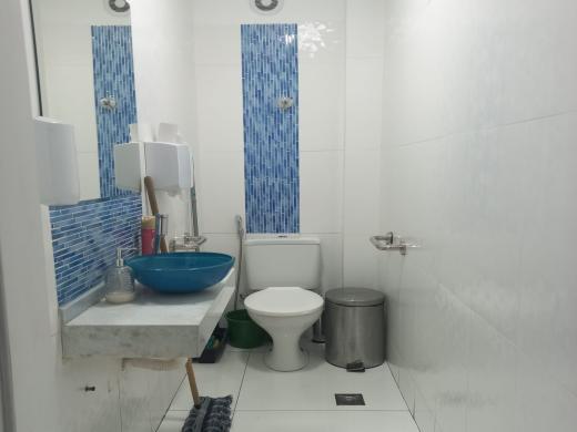 Sala, Centro