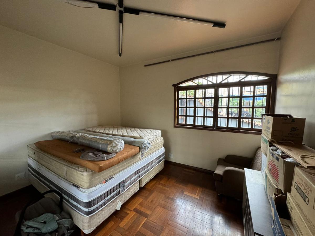 Casa, Colégio Batista, 9 Quartos, 3 Vagas, 2 Suítes