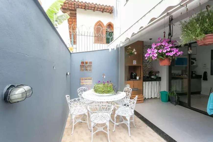 Casa, Santa Efigênia, 3 Quartos, 4 Vagas, 1 Suíte