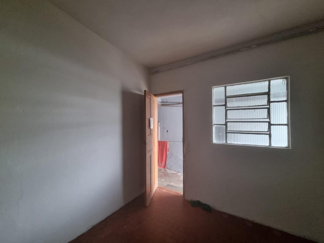 Quitinete, Industrial, 1 Quarto, 0 Vaga