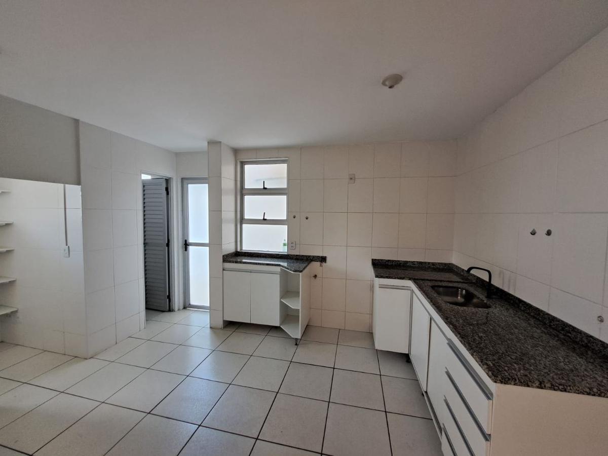 Apartamento, Sagrada Família, 3 Quartos, 2 Vagas, 1 Suíte