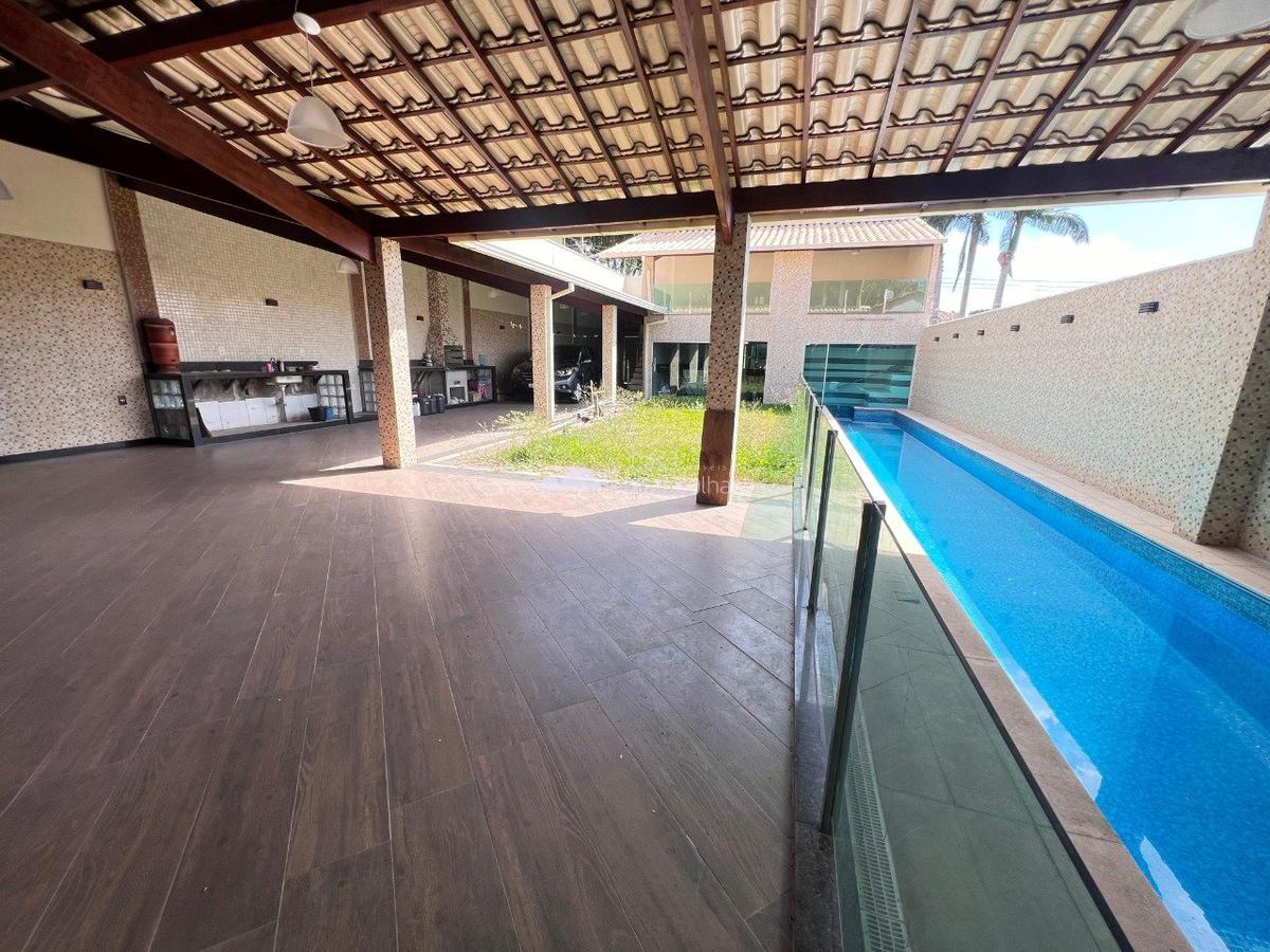 Casa, Trevo, 4 Quartos, 5 Vagas, 2 Suítes