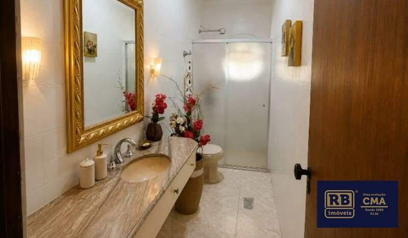 Casa, Luxemburgo, 5 Quartos, 4 Vagas, 2 Suítes