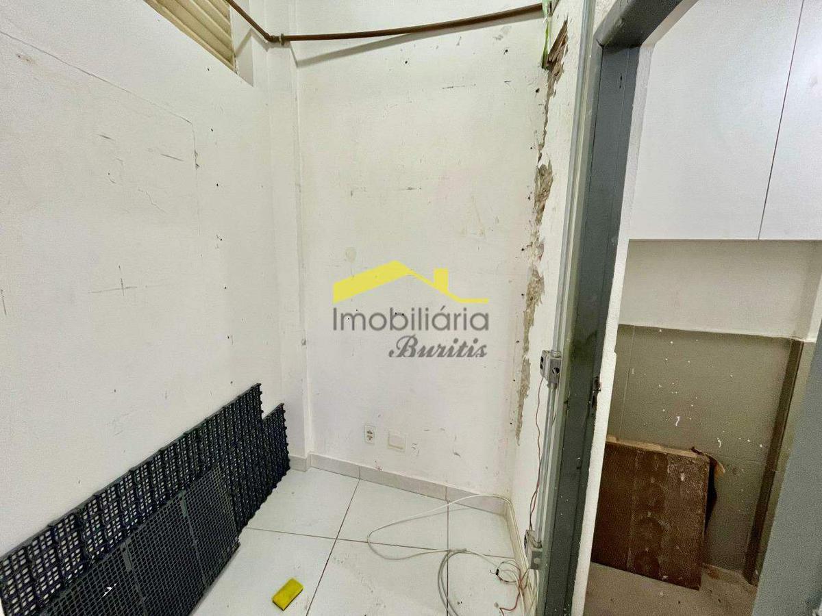 Loja, Buritis, 2 Vagas