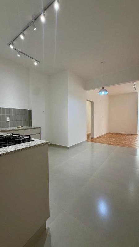 Apartamento, Centro, 3 Quartos, 0 Vaga, 1 Suíte