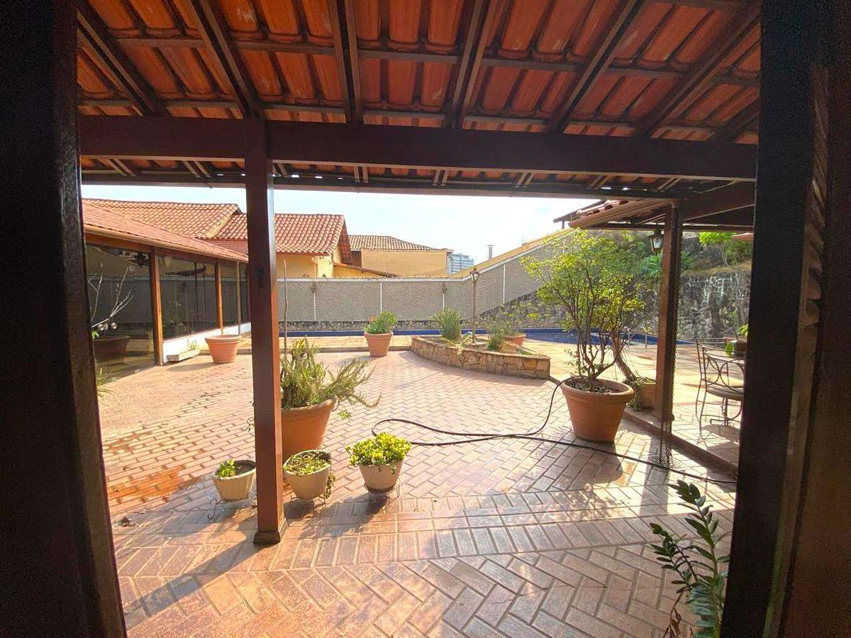 Casa, Santa Lúcia, 5 Quartos, 4 Vagas, 3 Suítes