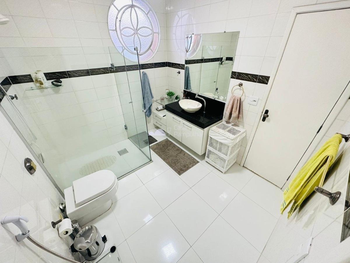 Casa, Planalto, 4 Quartos, 3 Vagas, 1 Suíte