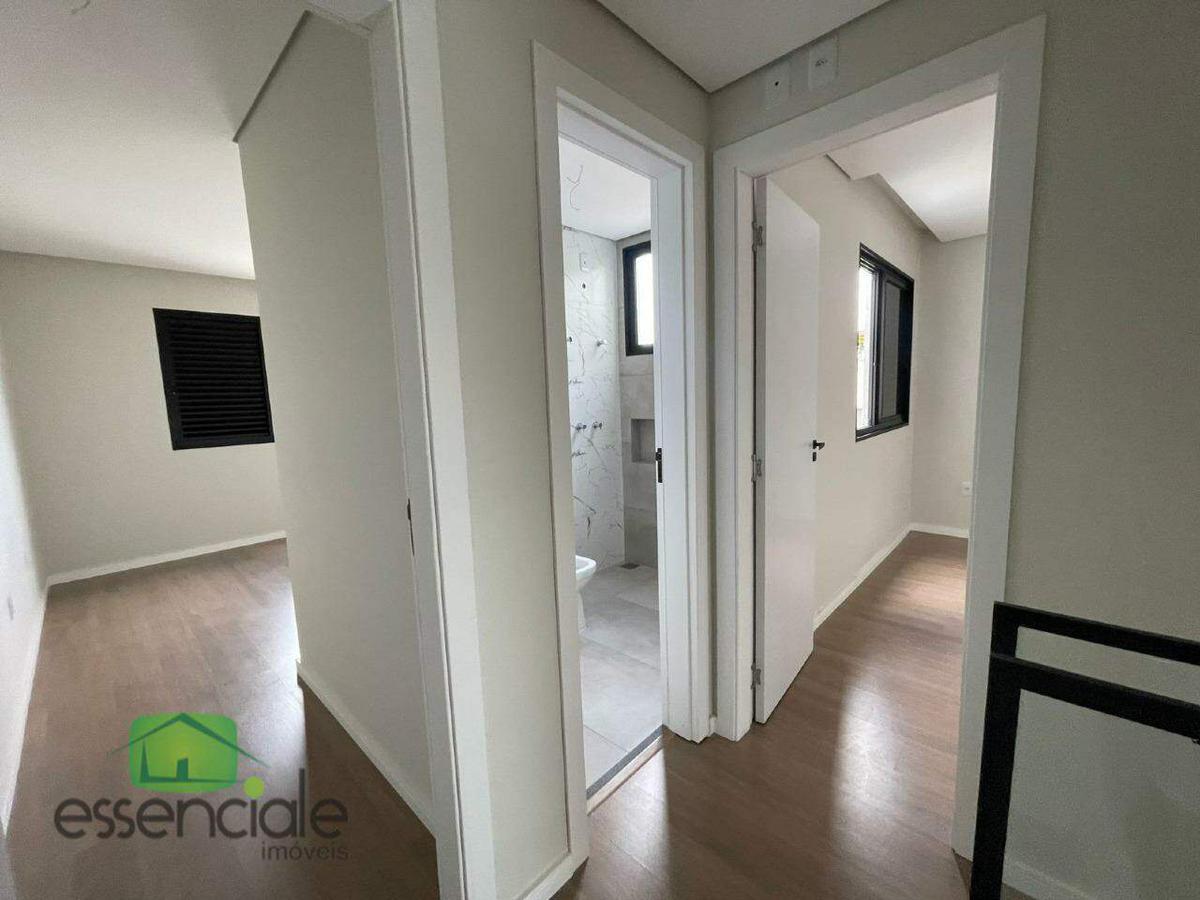 Casa, Centro, 3 Quartos, 2 Vagas, 1 Suíte