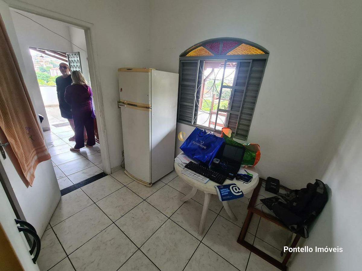 Prédio, Aparecida, 6 Quartos, 0 Vaga