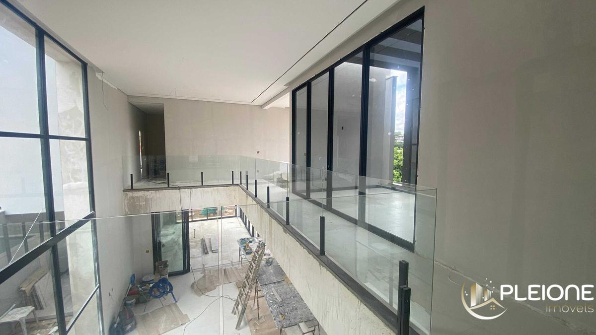 Casa, Tropical, 3 Quartos, 4 Vagas, 3 Suítes