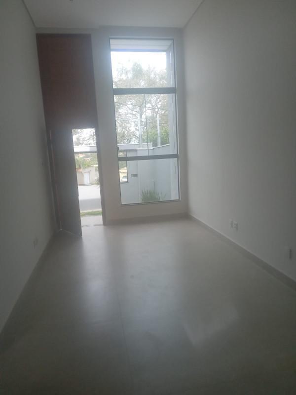 Casa, Jardim Imperial, 3 Quartos, 2 Vagas, 1 Suíte
