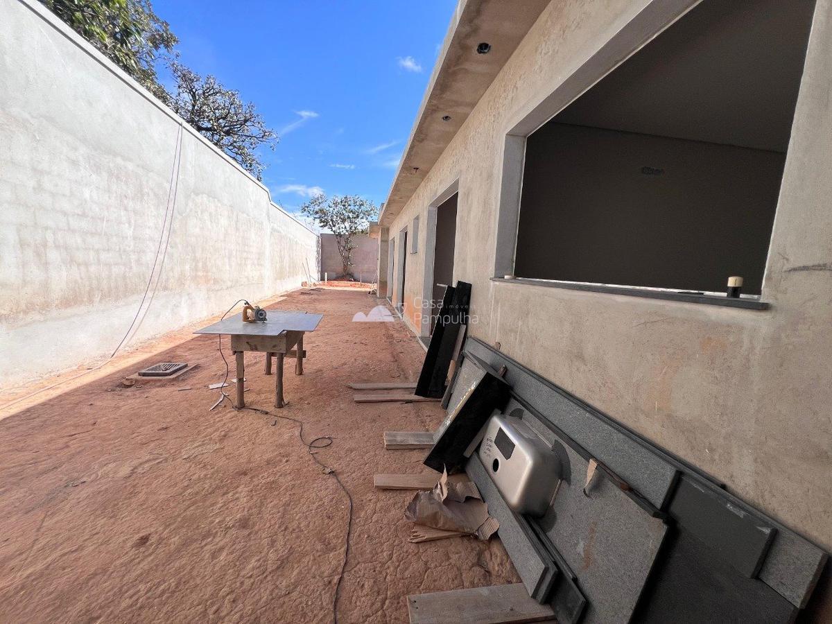 Casa, Trevo, 4 Quartos, 3 Vagas, 3 Suítes