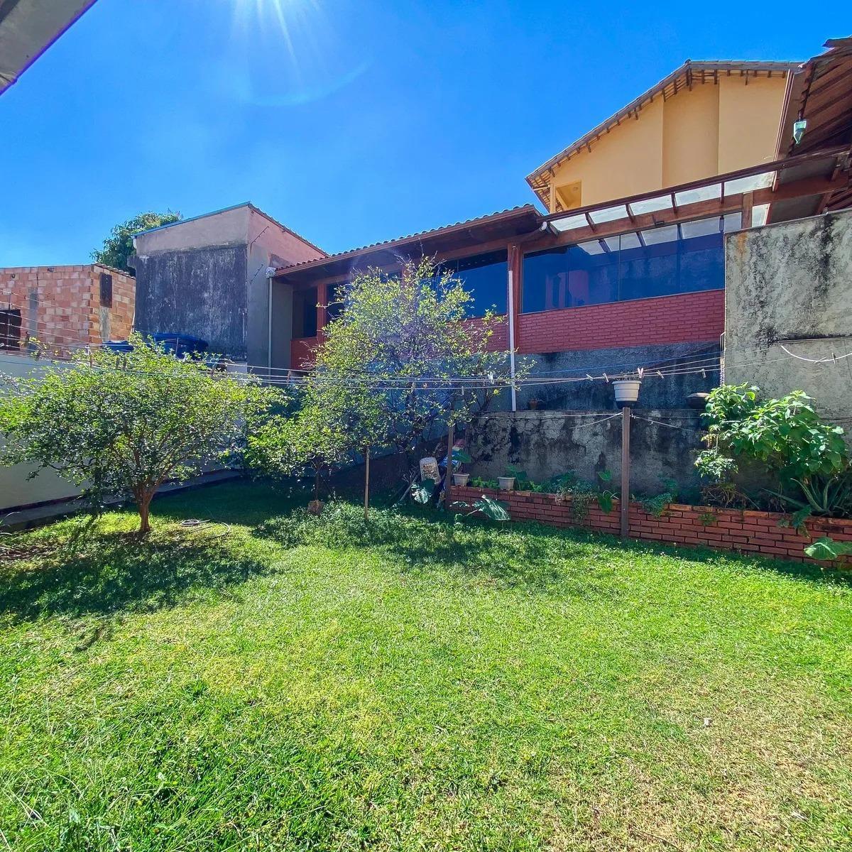 Casa, Palmeiras, 5 Quartos, 8 Vagas, 1 Suíte