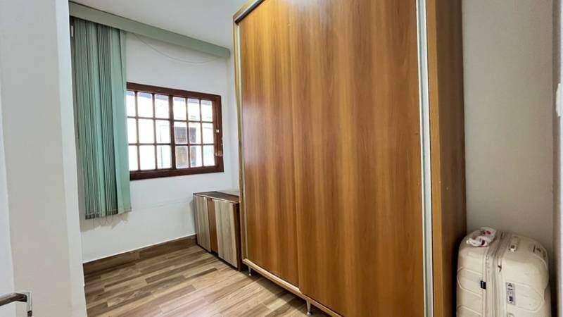 Apartamento, Floresta, 6 Quartos, 0 Vaga, 1 Suíte