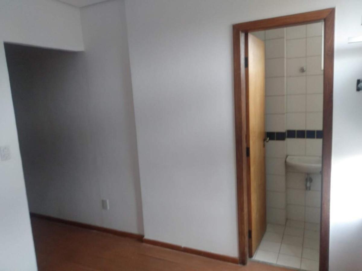 Sala, Barro Preto, 0 Quarto, 0 Vaga
